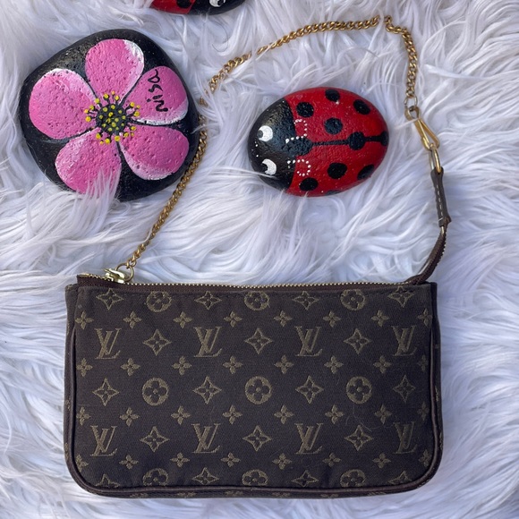 Louis Vuitton Handbags - Auth Louis Vuitton Monogram Idyll Pouch Brown